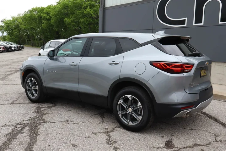 $29187 : 2025 Blazer AWD 4dr LT w/2LT image 6