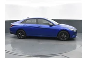 $17488 : Hyundai ELANTRA 2023 SEL 4dr thumbnail