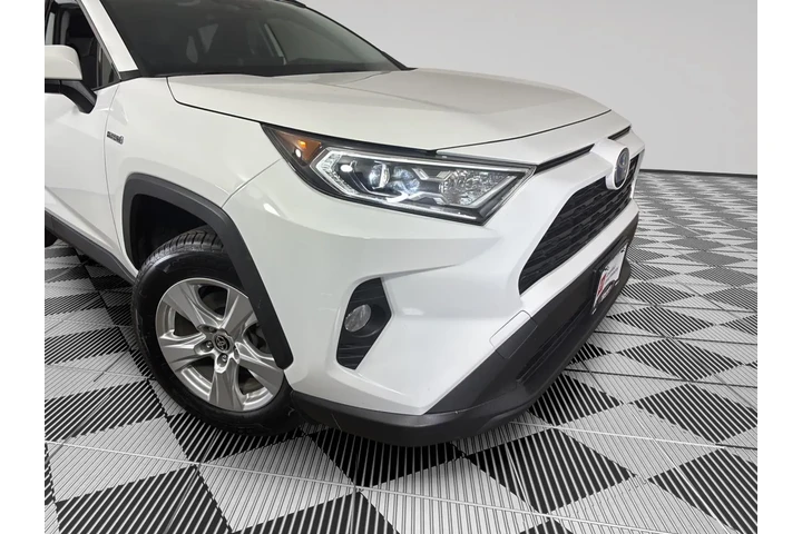 $26489 : Gold Certified2020 RAV4 HYBRID image 5