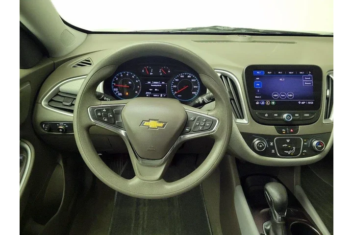 $18998 : Chevrolet Malibu 2021 LS 4dr image 10