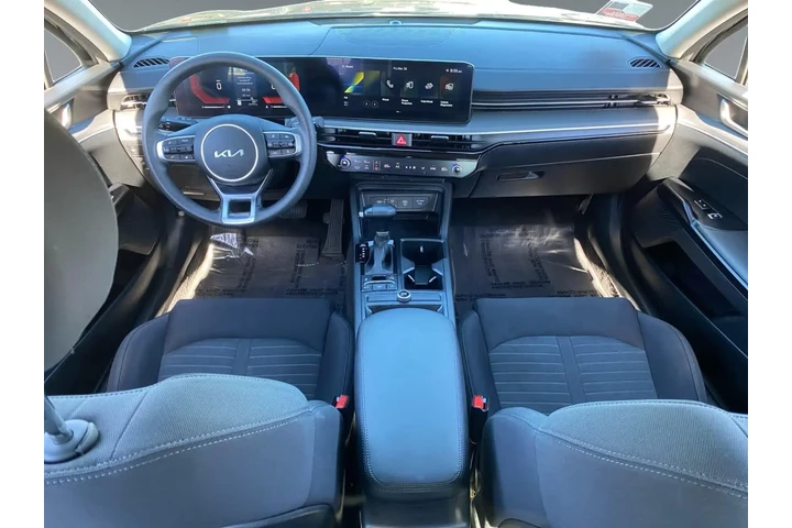 $30797 : Kia K5 2025 LXS 4dr Sedan image 10