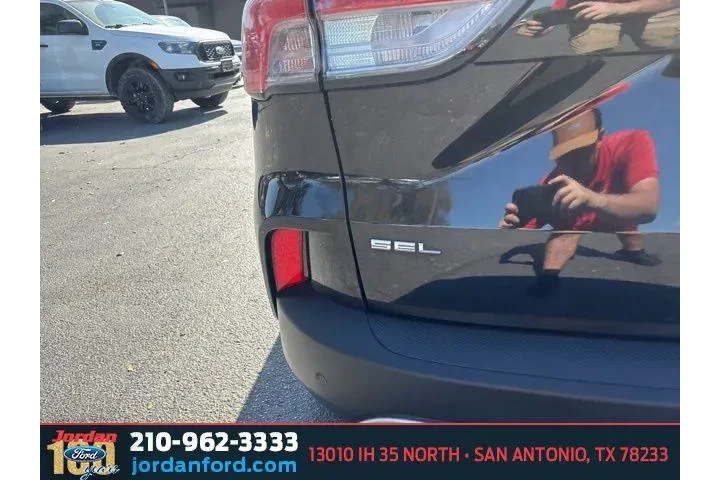 $14827 : Ford Escape 2020 AWD SEL 4dr image 6