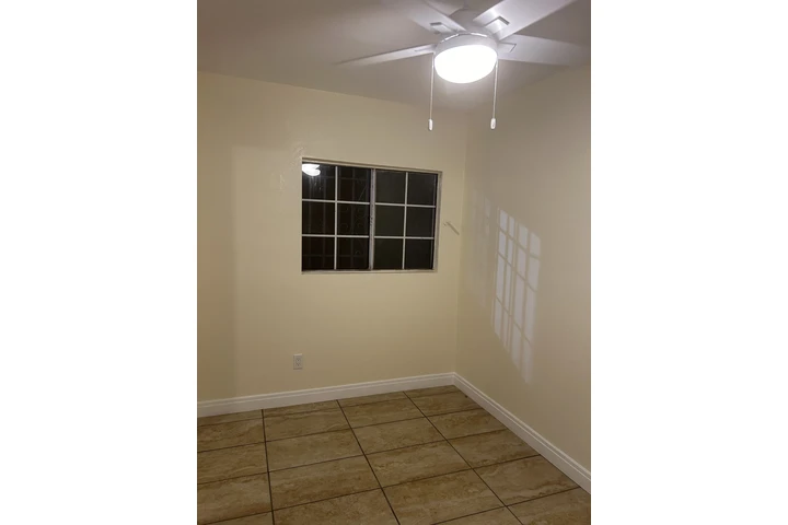 $1600 : 1600 estudio image 3