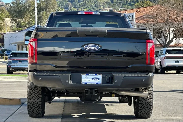 $39900 : Ford F-150 2025 4x4 XL 2dr R image 4