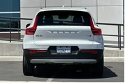 $22900 : Volvo XC40 2022 AWD T5 Momen thumbnail