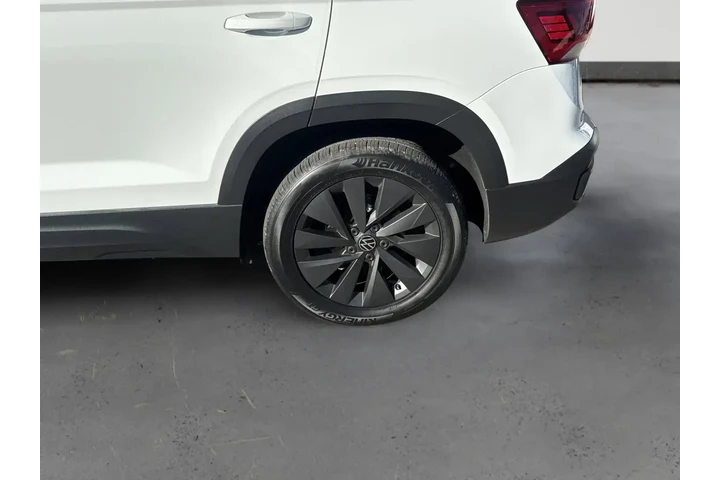 Volkswagen Taos 2023 S 4dr S image 8