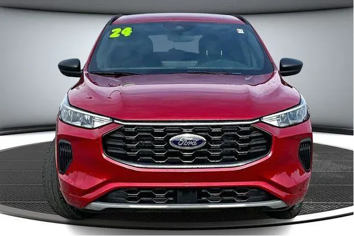 $27000 : Ford Escape 2024 AWD ST-Line image 2