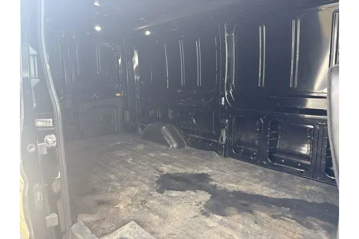 $34558 : Ford Transit 2023 150 3dr SW image 5