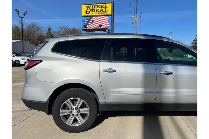 $5995 : 2015 Traverse LT image 5