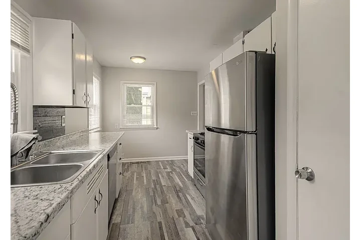 $1200 : HOUSE FOR RENT IN KANSAS image 5