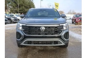 $30677 : Volkswagen Atlas Cross Sport thumbnail
