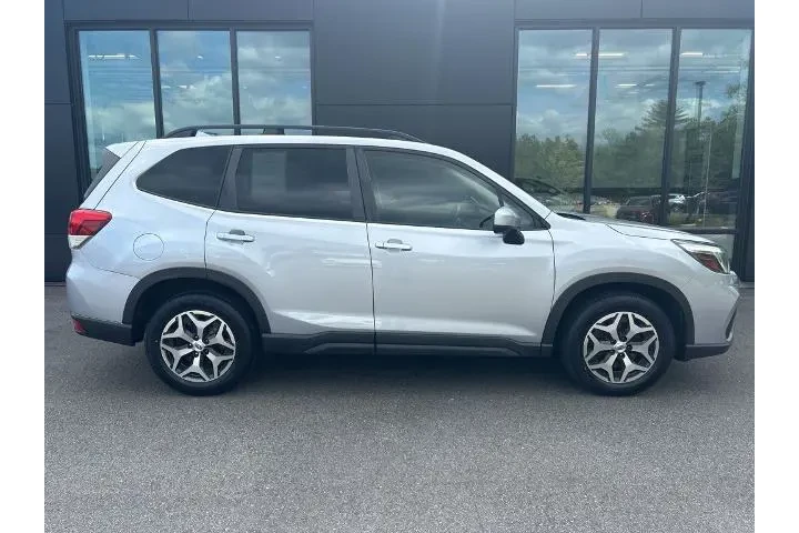 $18495 : Subaru Forester 2019 AWD Pre image 3