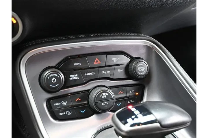 $35644 : Dodge Challenger 2020 R/T Sc image 9