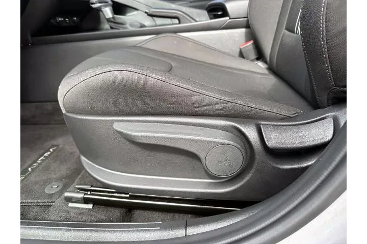 $18999 : Hyundai ELANTRA 2023 SEL 4dr image 10