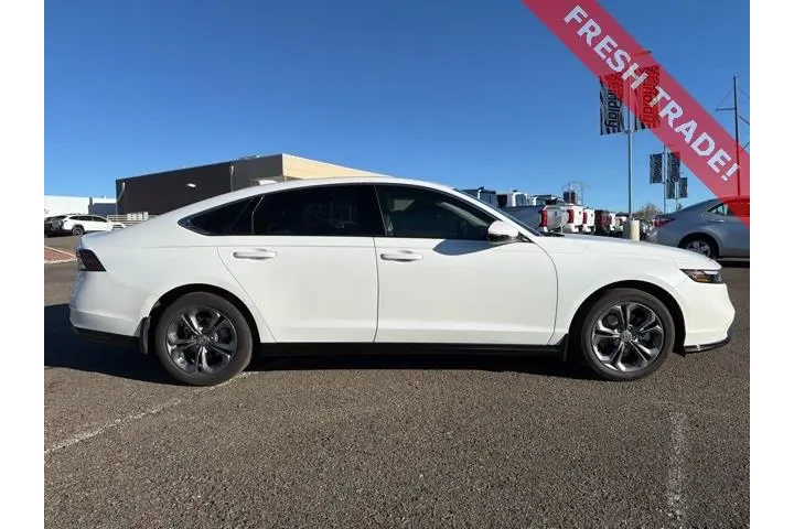 $31874 : Honda Accord Hybrid 2025 EX- image 4