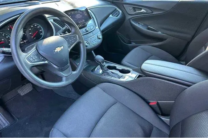 $14991 : Chevrolet Malibu 2024 LT 4dr image 8