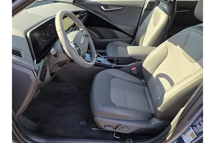 $24988 : Kia Niro EV 2025 Wind 4dr Cr image 6