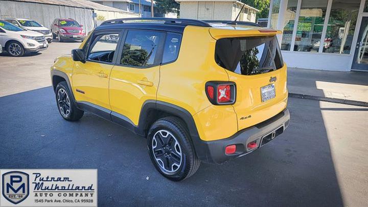 2017 Renegade Trailhawk 4WD image 6