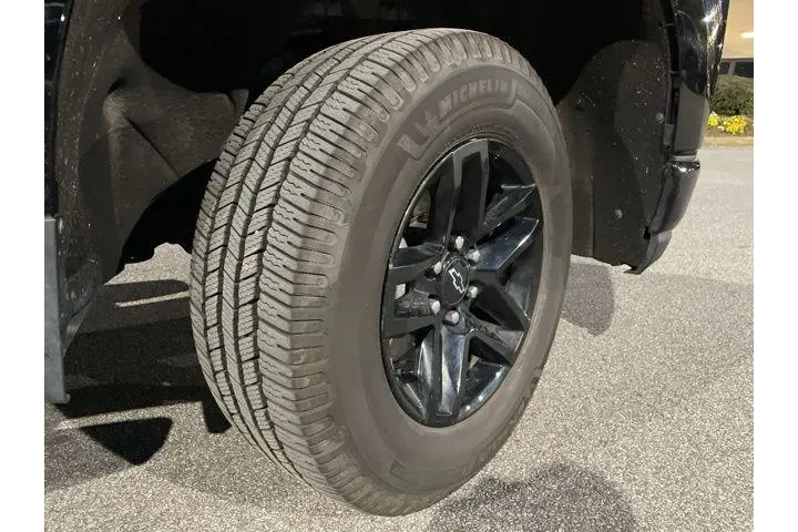 $34039 : Chevrolet Silverado 1500 202 image 2