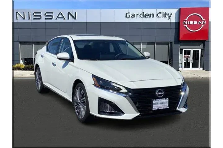 $25444 : Nissan Altima 2025 AWD 2.5 S image 1