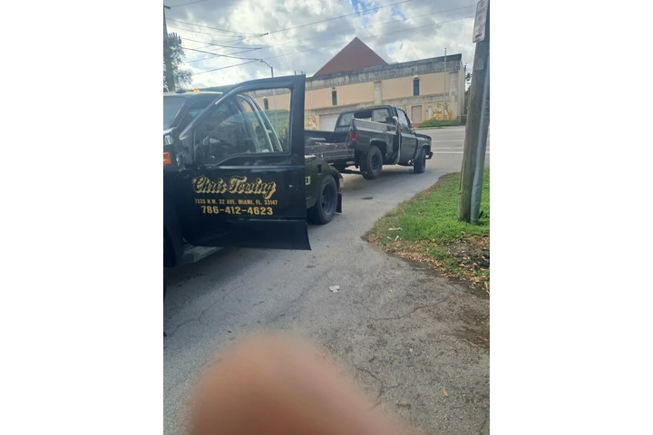 HIALEAH JUNK CARS X CASH image 1