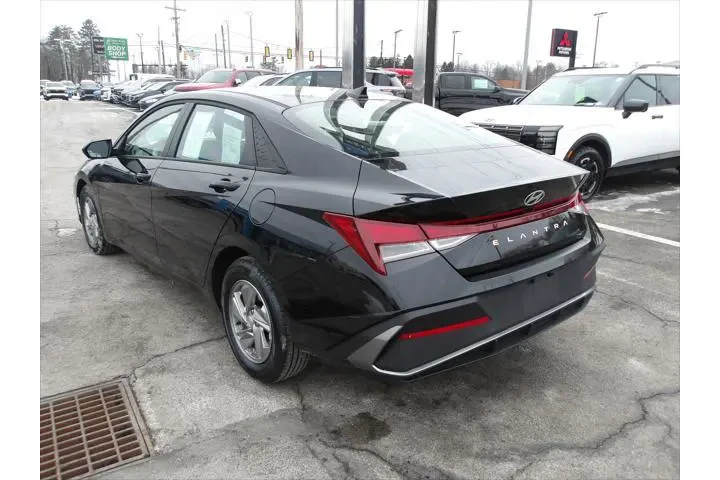 $24005 : Hyundai ELANTRA 2025 SE 4dr image 5