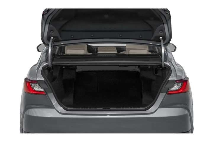 2025 Camry XLE image 10