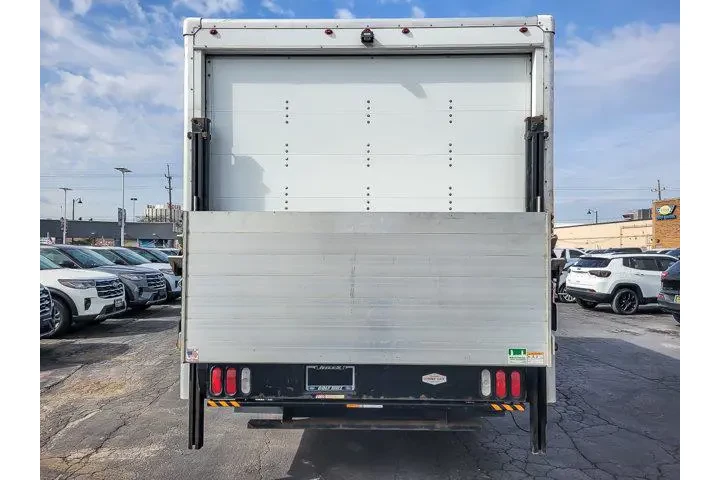 $39997 : Ford E-Series 2023 E-350 SD image 6