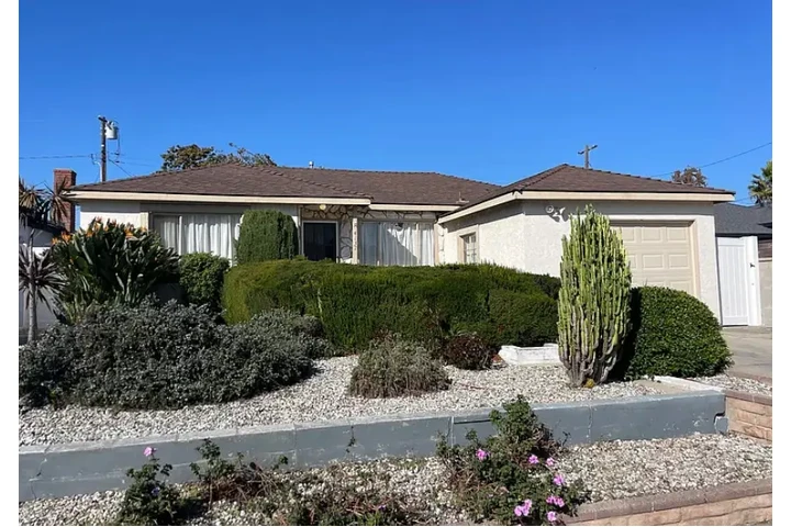 $1700 : Sunny 2 bedroom, 1 bath, singl image 1