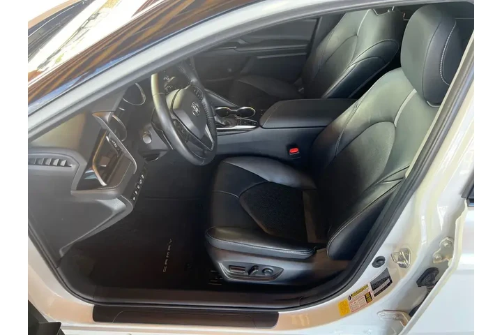 $27500 : Toyota Camry 2019 XLE V6 4dr image 4