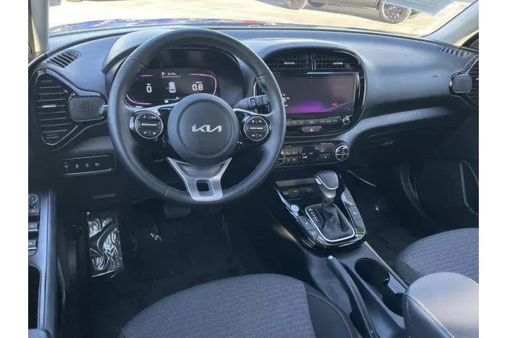 $17995 : Kia Soul 2023 EX 4dr Crossov image 6