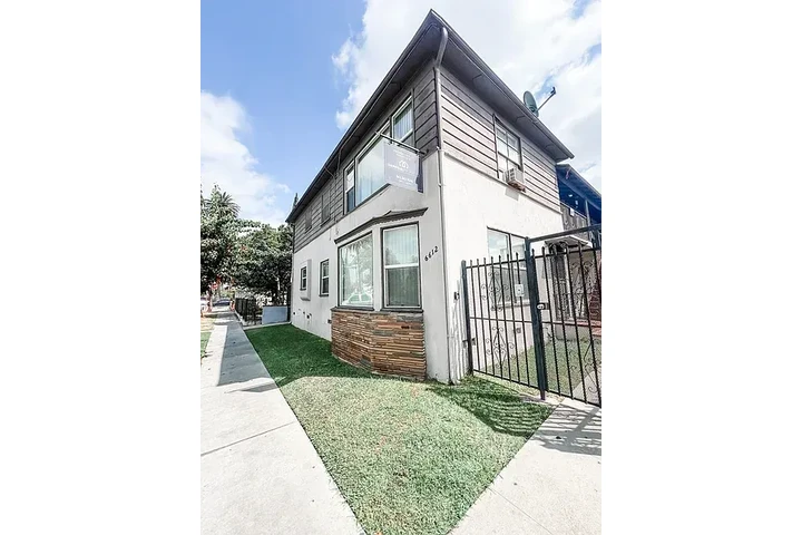 $1480 : 2bedrooms 1bathroom image 2