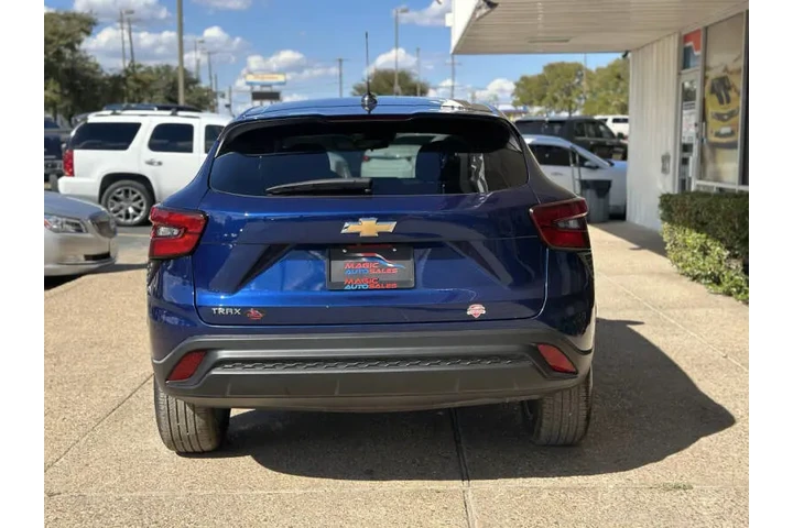 $20999 : 2024 Trax LS image 8