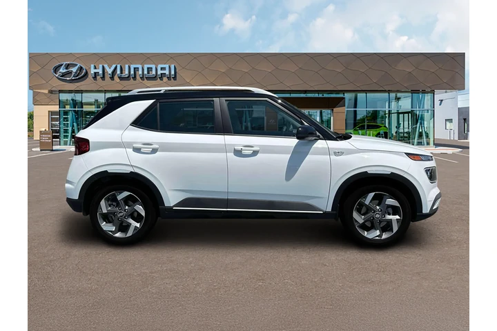$19427 : Hyundai VENUE 2024 Limited 4 image 9