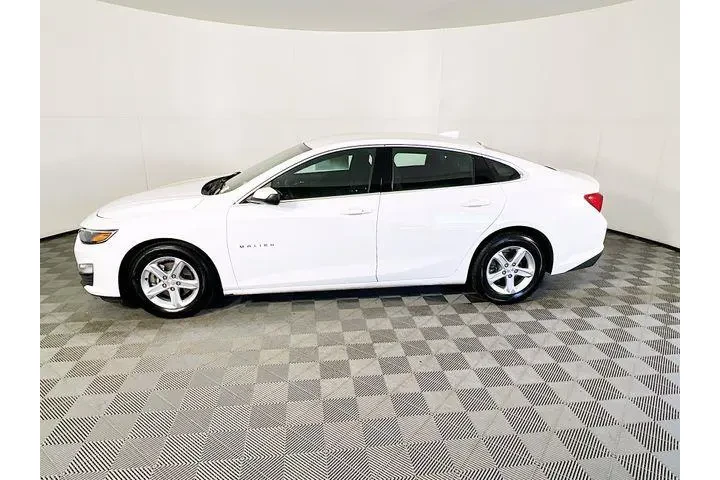 $19775 : Chevrolet Malibu 2024 LT 4dr image 4