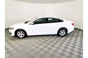 $19775 : Chevrolet Malibu 2024 LT 4dr thumbnail