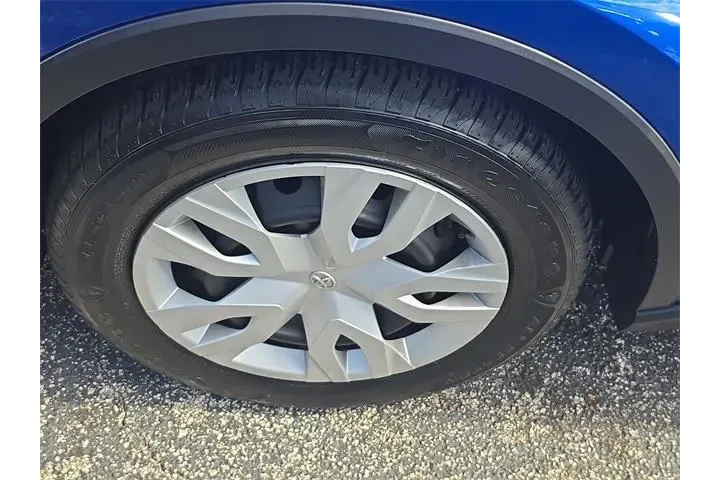 $14990 : Toyota C-HR 2020 LE 4dr Cros image 6