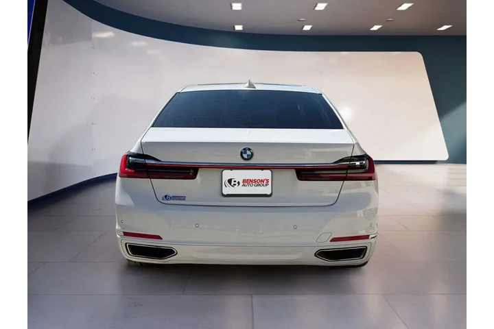 $39733 : BMW 7 Series 2022 740i 4dr S image 4