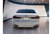 $39733 : BMW 7 Series 2022 740i 4dr S thumbnail