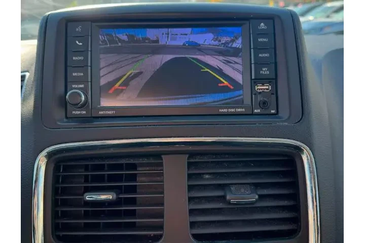 2018 DODGE GRAND CARAVAN PASS image 9