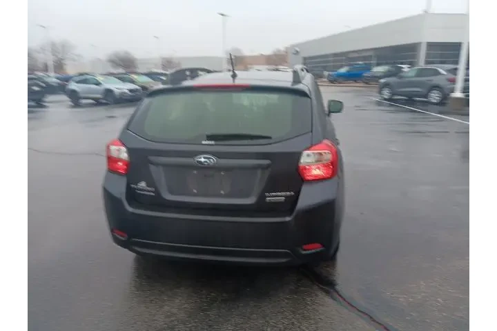 $7500 : Subaru Impreza 2013 AWD 2.0i image 8