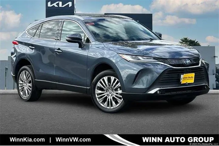 $35444 : Toyota Venza 2023 AWD Nights image 1