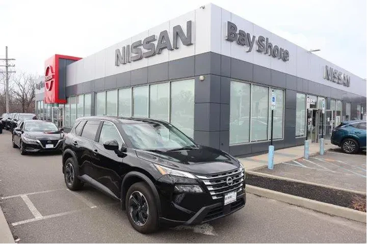 $23131 : Nissan Rogue 2025 AWD SV 4dr image 1