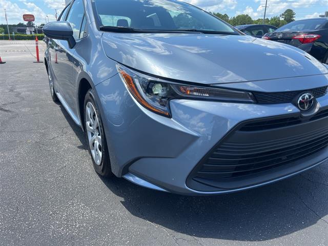 $22990 : PRE-OWNED 2023 TOYOTA COROLLA image 9