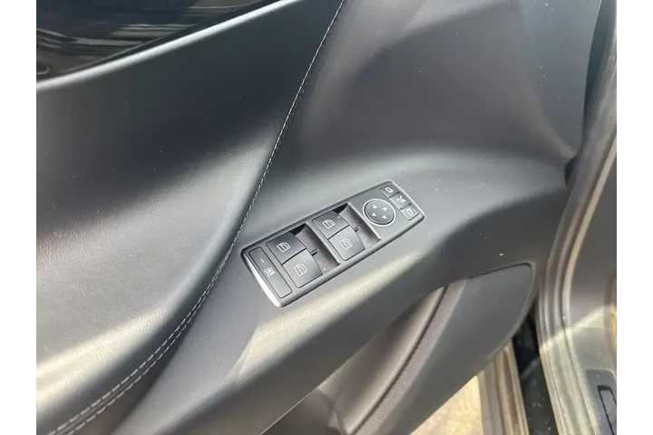 $23500 : Tesla Model X 2018 AWD 75D 4 image 5