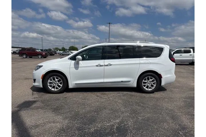 $17982 : Chrysler Pacifica 2020 Touri image 4