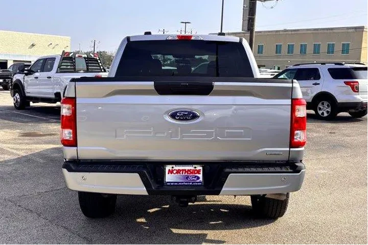 $27977 : Ford F-150 2021 4x4 XL 4dr S image 8