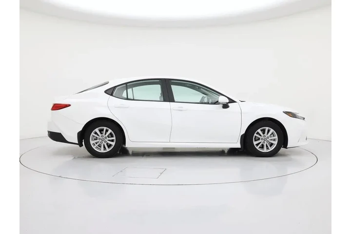 $30998 : Toyota Camry 2026 LE 4dr Sed image 7