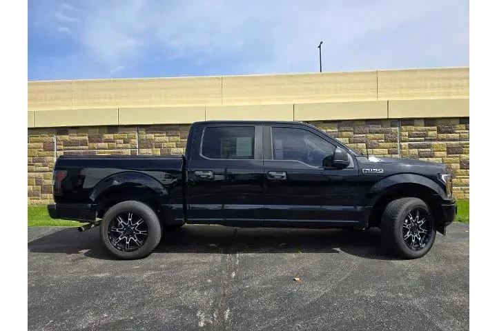 $23411 : Ford F-150 2018 4x4 Lariat 4 image 2