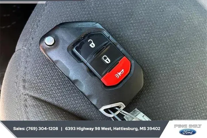 $25988 : Jeep Wrangler 2021 4x4 Sport image 9